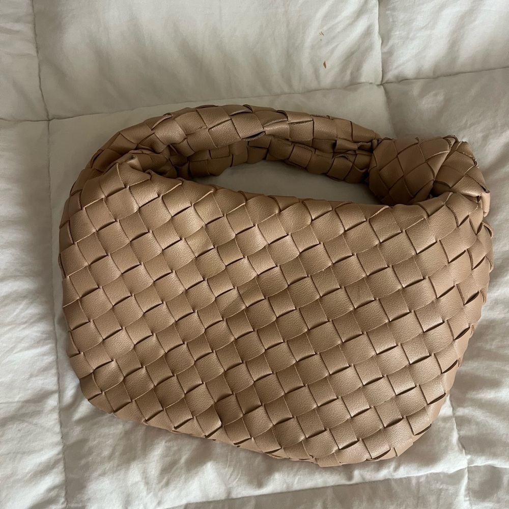 Elegant Tan Woven Women's Bag